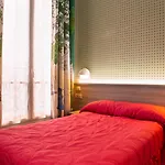 Hotel Saint-louis - Jardin Du Luxembourg 3*
