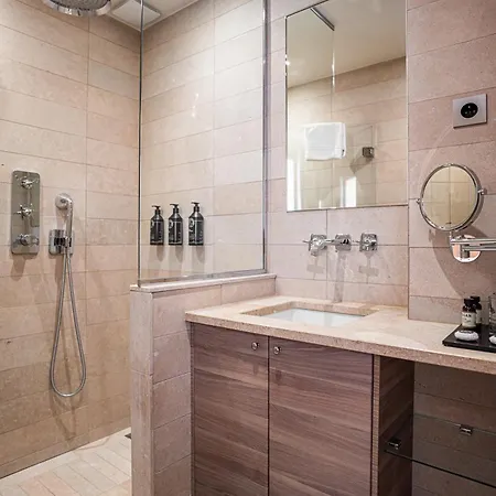 Perreyve - Jardin Du Luxembourg Hotel 3*