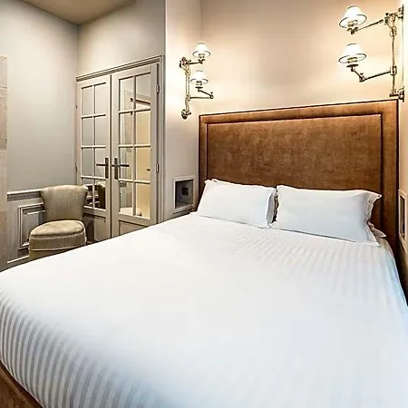 Saint-louis - Jardin Du Luxembourg Hotel 3*