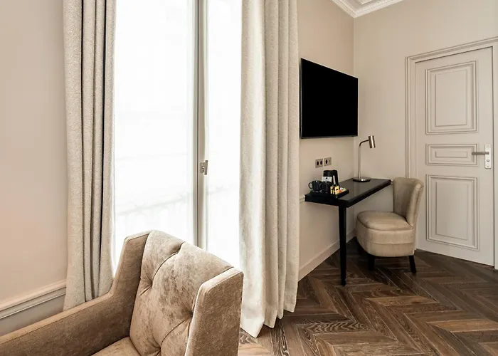 Hotel Saint-louis - Jardin Du Luxembourg 3*