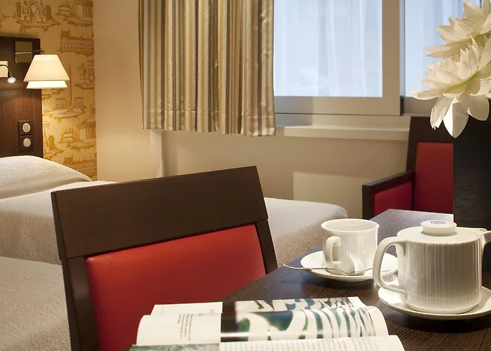 Saint-louis - Jardin Du Luxembourg Hotel 3*